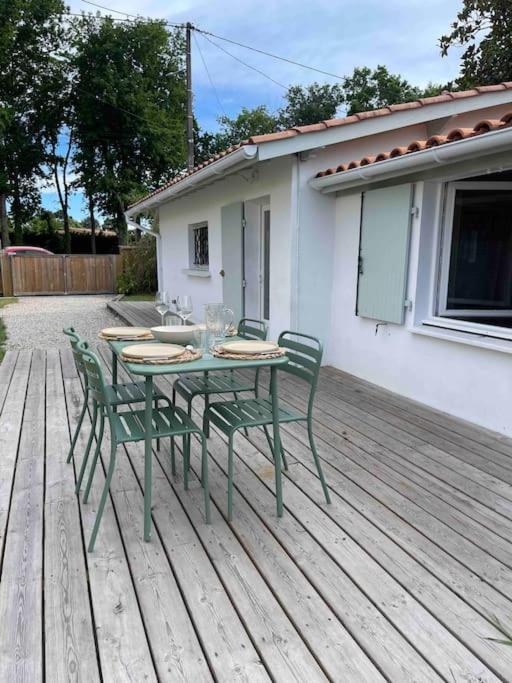 Maisonnette Avec Jardin A Ares Villa Екстериор снимка